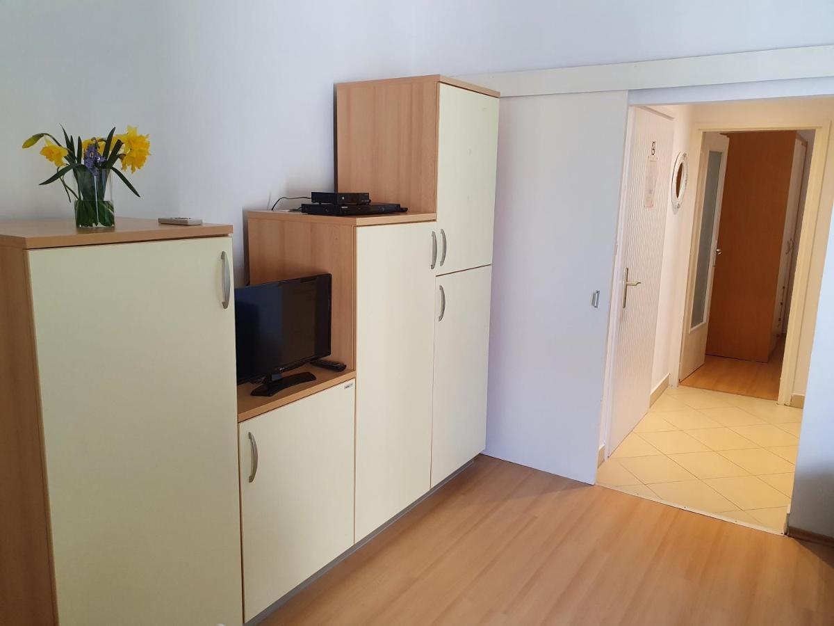 Janja Apartment Новиград Екстериор снимка