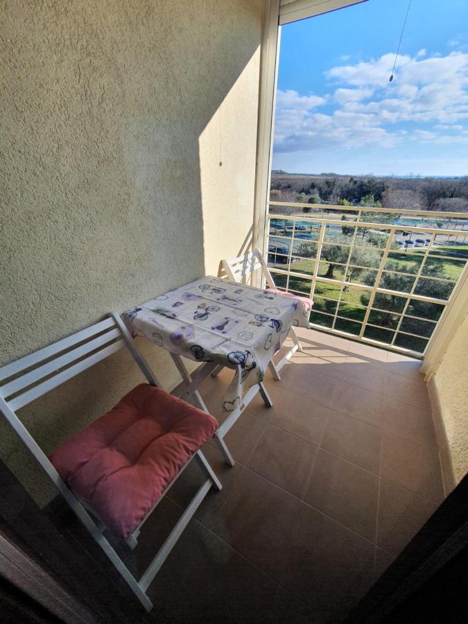 Janja Apartment Новиград Екстериор снимка